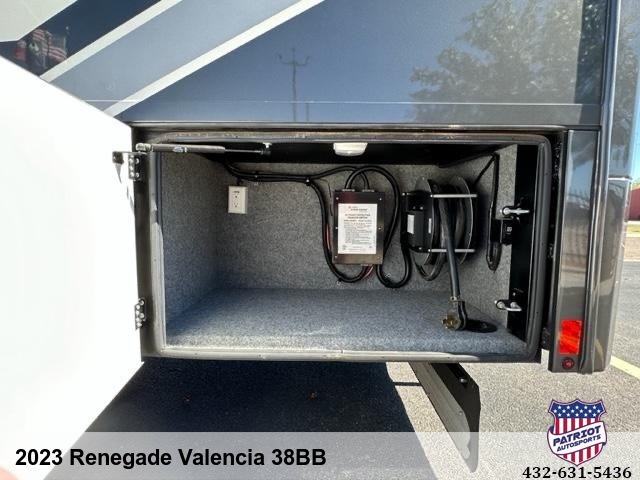 2023 Renegade Valencia 38BB