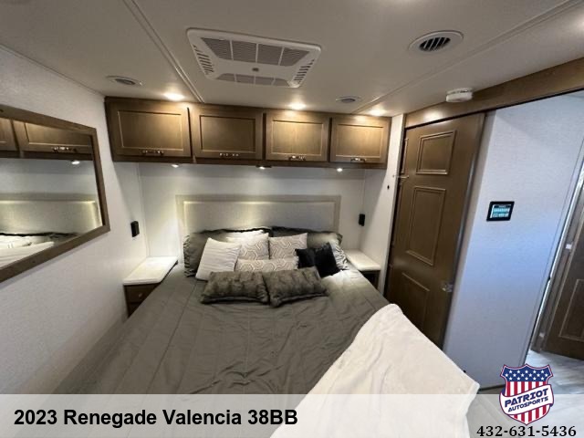 2023 Renegade Valencia 38BB
